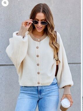 PROMESA CREAM BUTTON DOWN OVERSIZED CARDIGAN